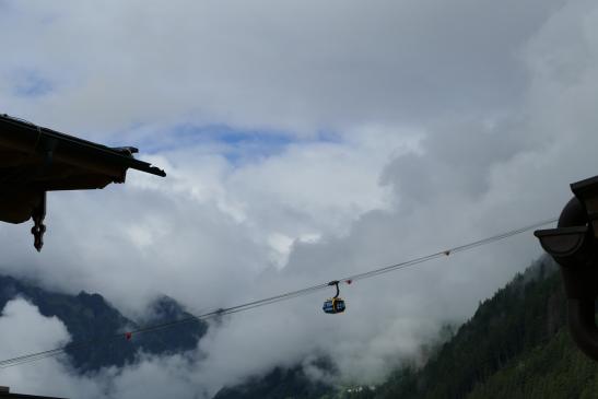 Ein paar Lücken in den Wolken